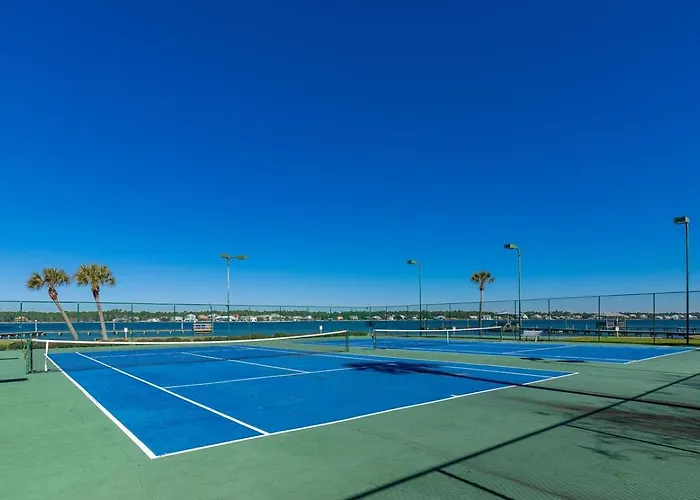 Surf & Racquet 605a Apartment