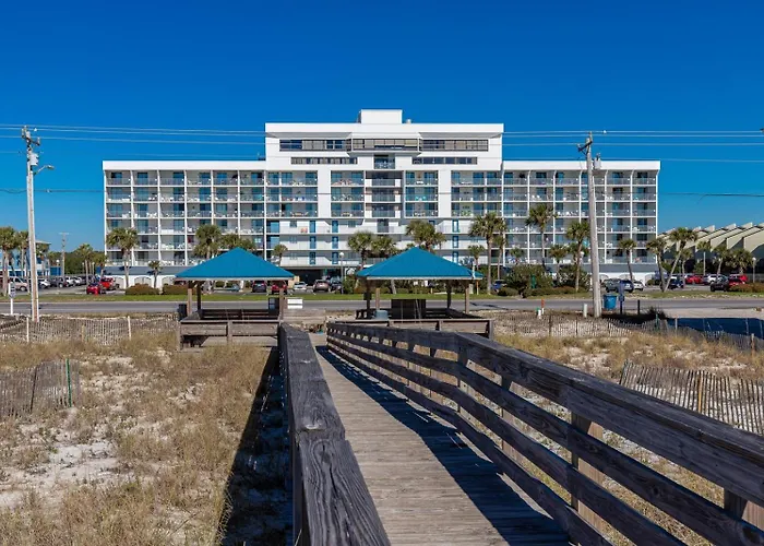 Surf & Racquet 605a Apartment