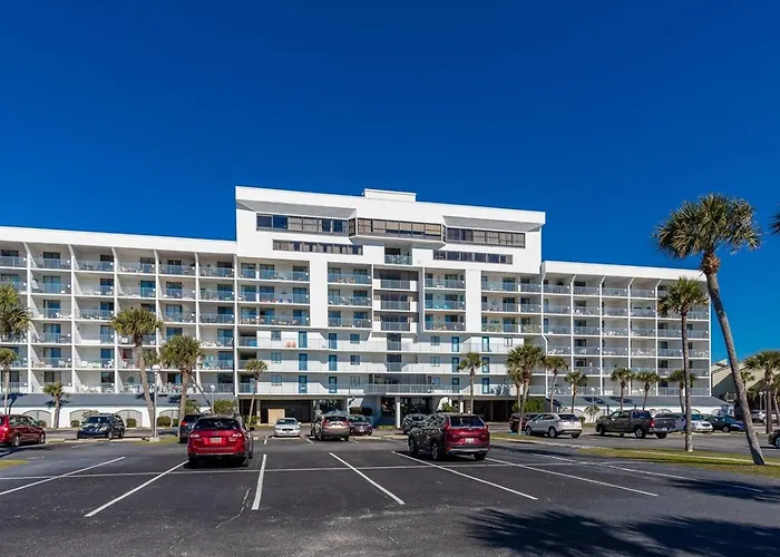 Surf & Racquet 605a Apartment *